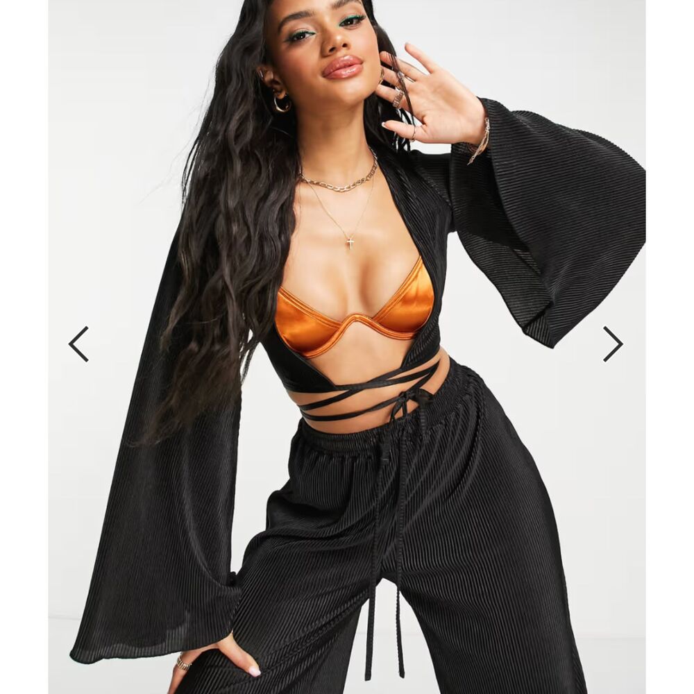 NWT South Beach plisse crop wraparound beach top in black